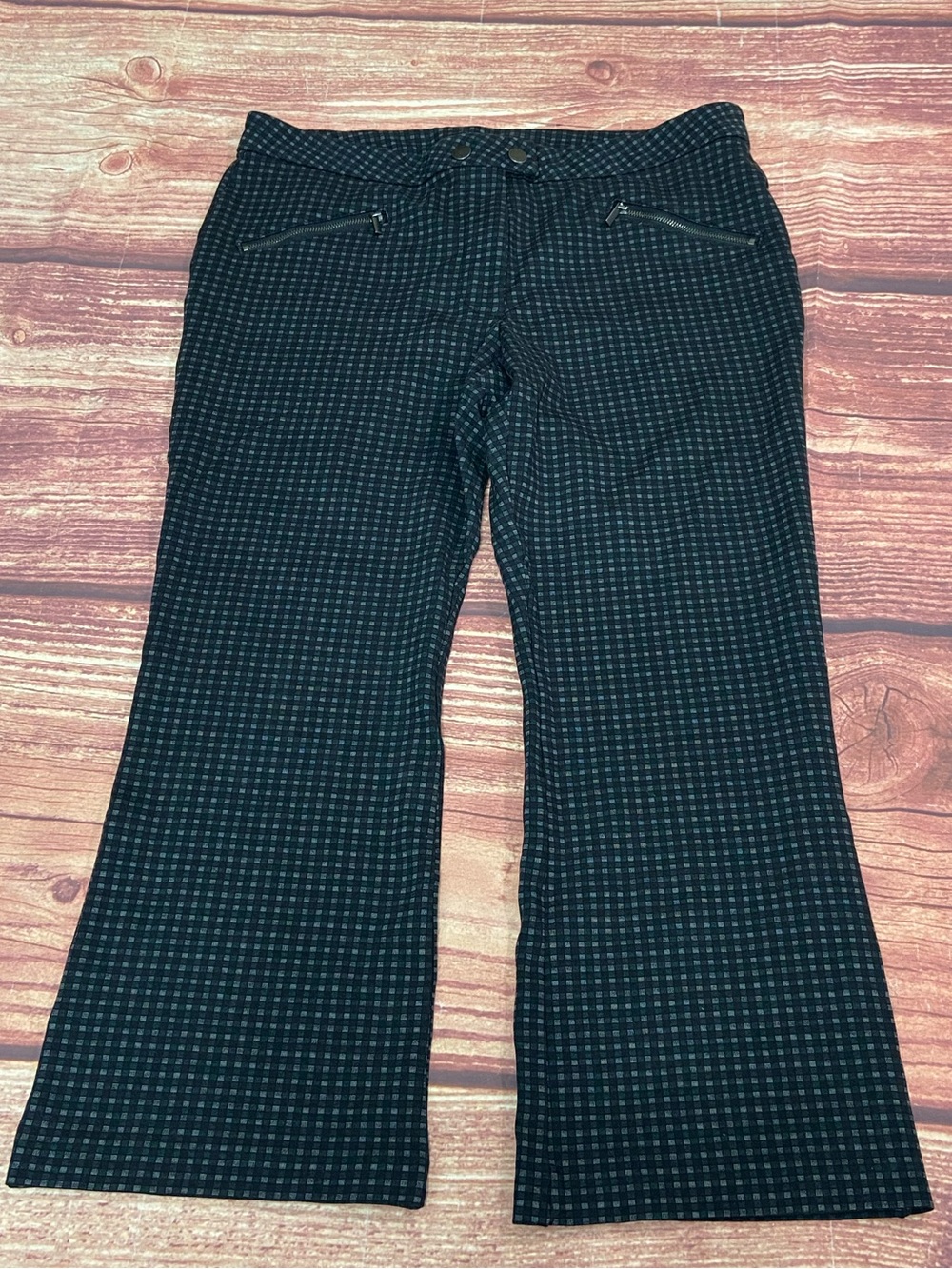 Time and Tru (34x24) Crop Plaid Stretch Pants - Size 16